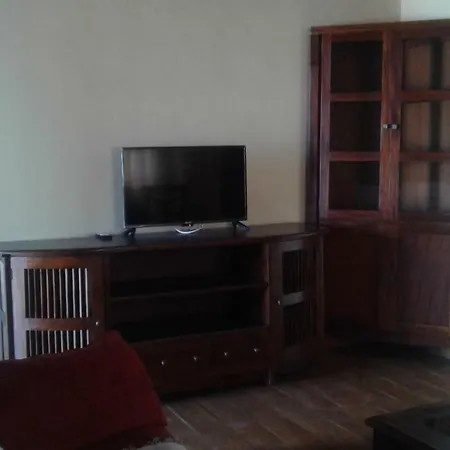 Casa Familiar En La Cueva Del Viento 1 *